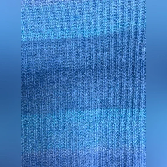 Vince Space Dye Crew Sweater size M EUC - Picture 6 of 9